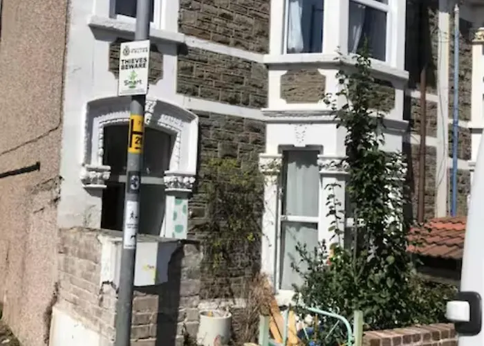 Cosy Comfy * Bristol